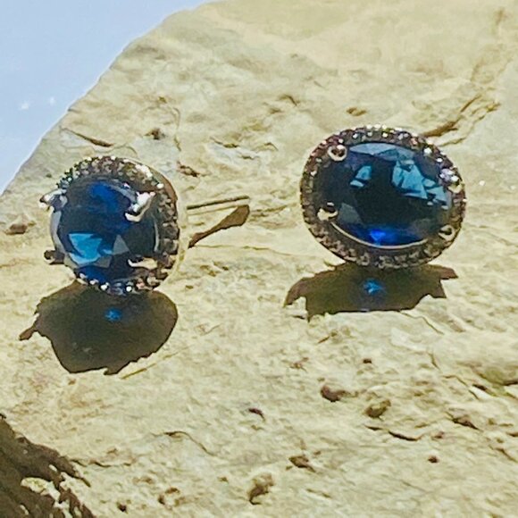 ❤️ Sterling Silver Blue Sapphire Cubic Zirconia Earrings - Picture 9 of 11